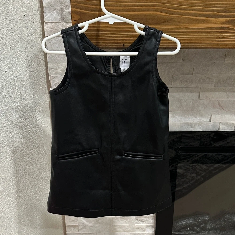 GAP 2T Black Faux Leather Sleeveless Shift with Front Pockets
